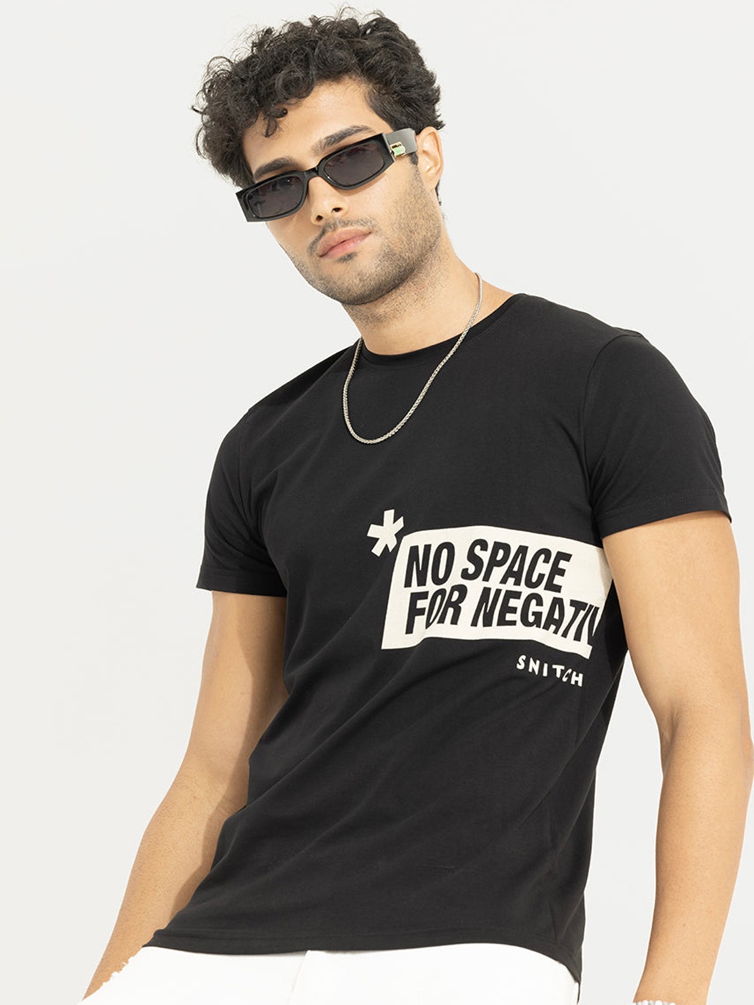 

Snitch Cream-Coloured & Black Typography Printed Slim Fit Casual T-shirt