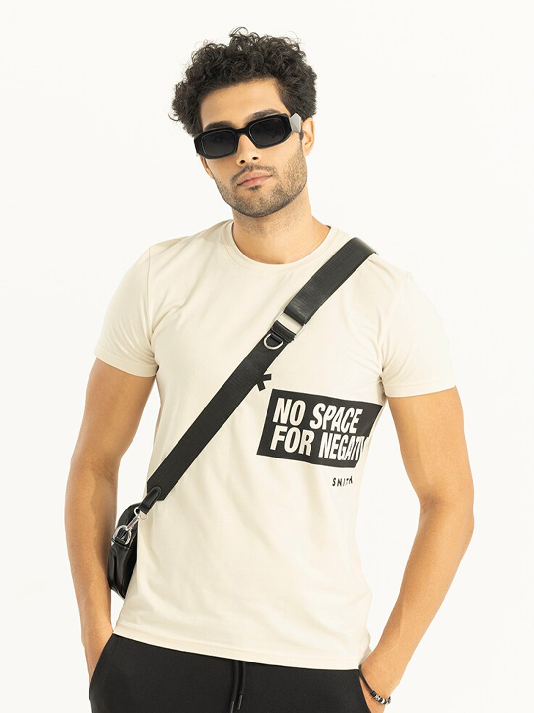 Snitch Cream-Coloured & Black Typography Printed Slim Fit Casual T-shirt