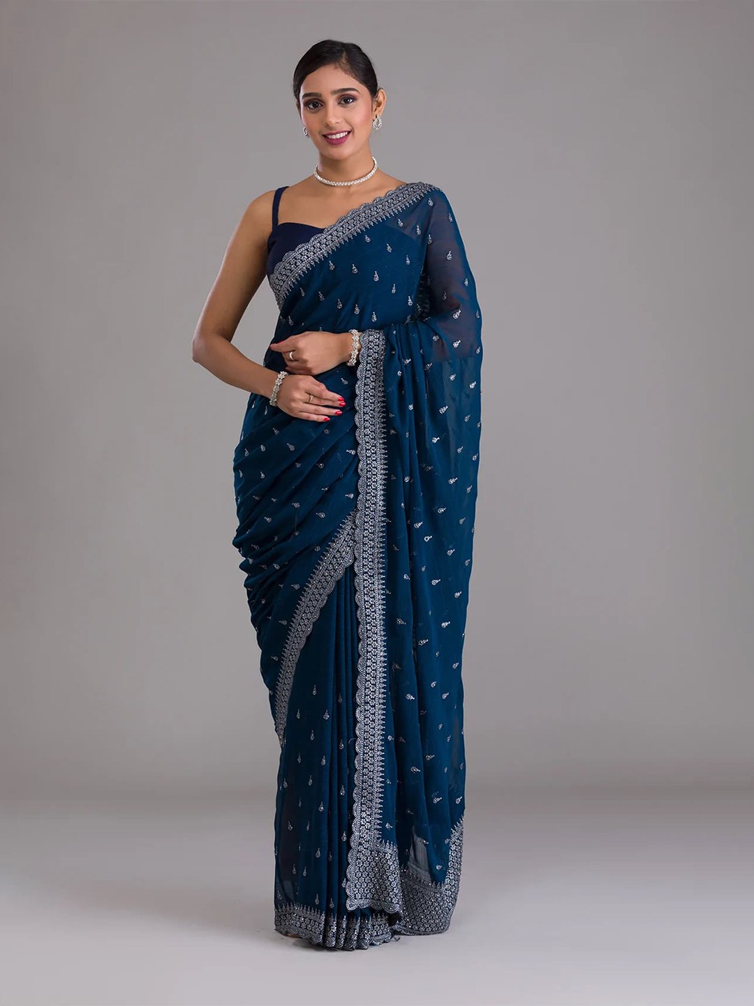 

Fusionic Ethnic Motifs Embroidered Saree, Blue
