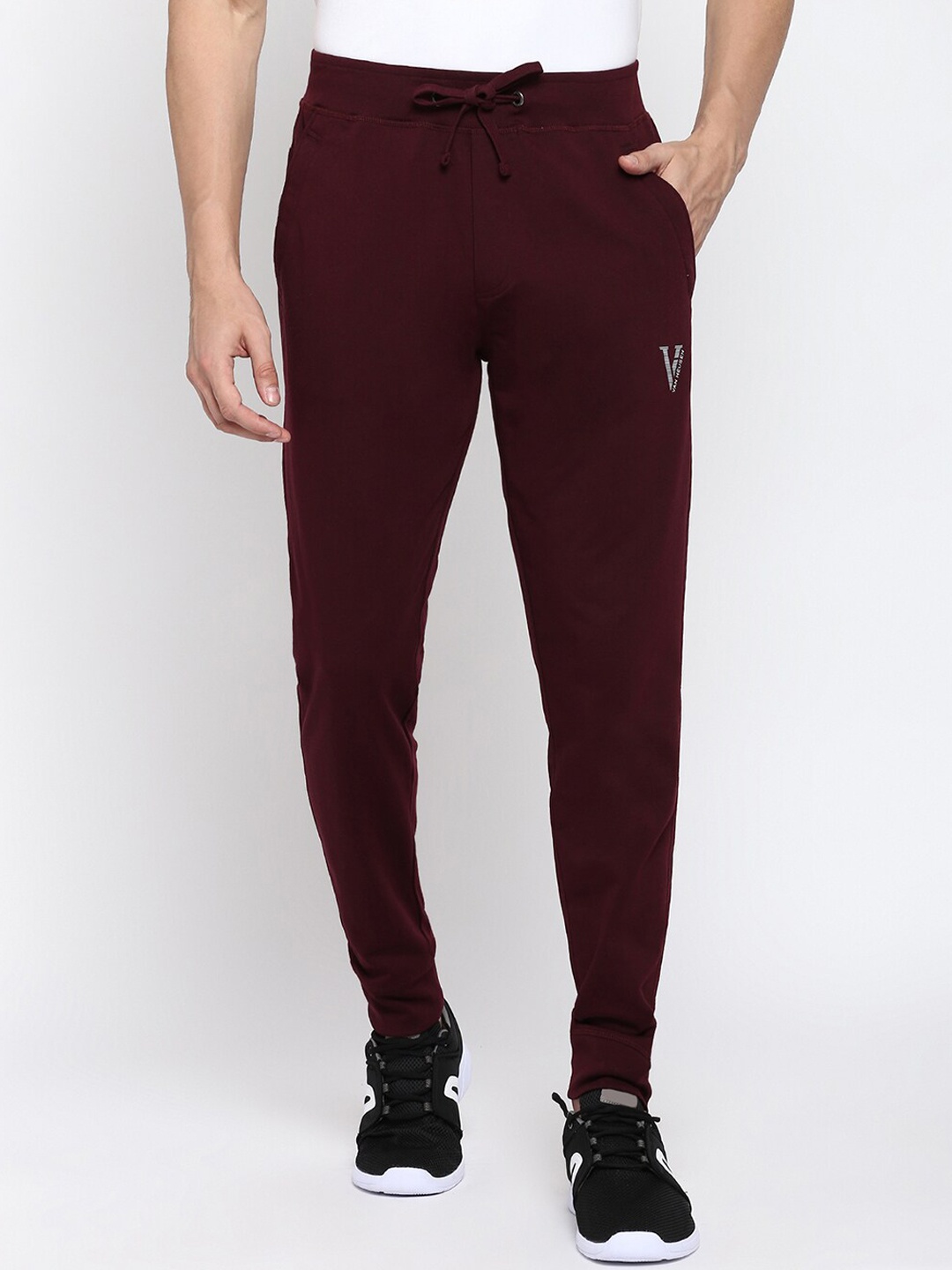 

Van Heusen Men Cotton Easy Stain Release Joggers, Maroon