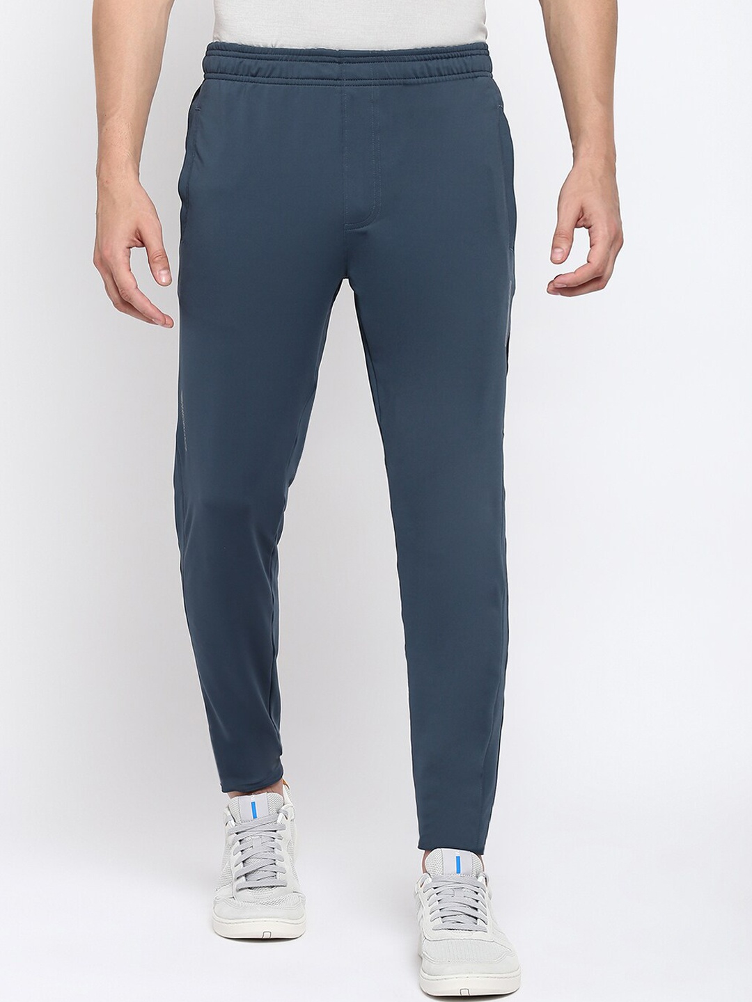 

Van Heusen Men Stretchable Regular Fit Trackpants, Blue