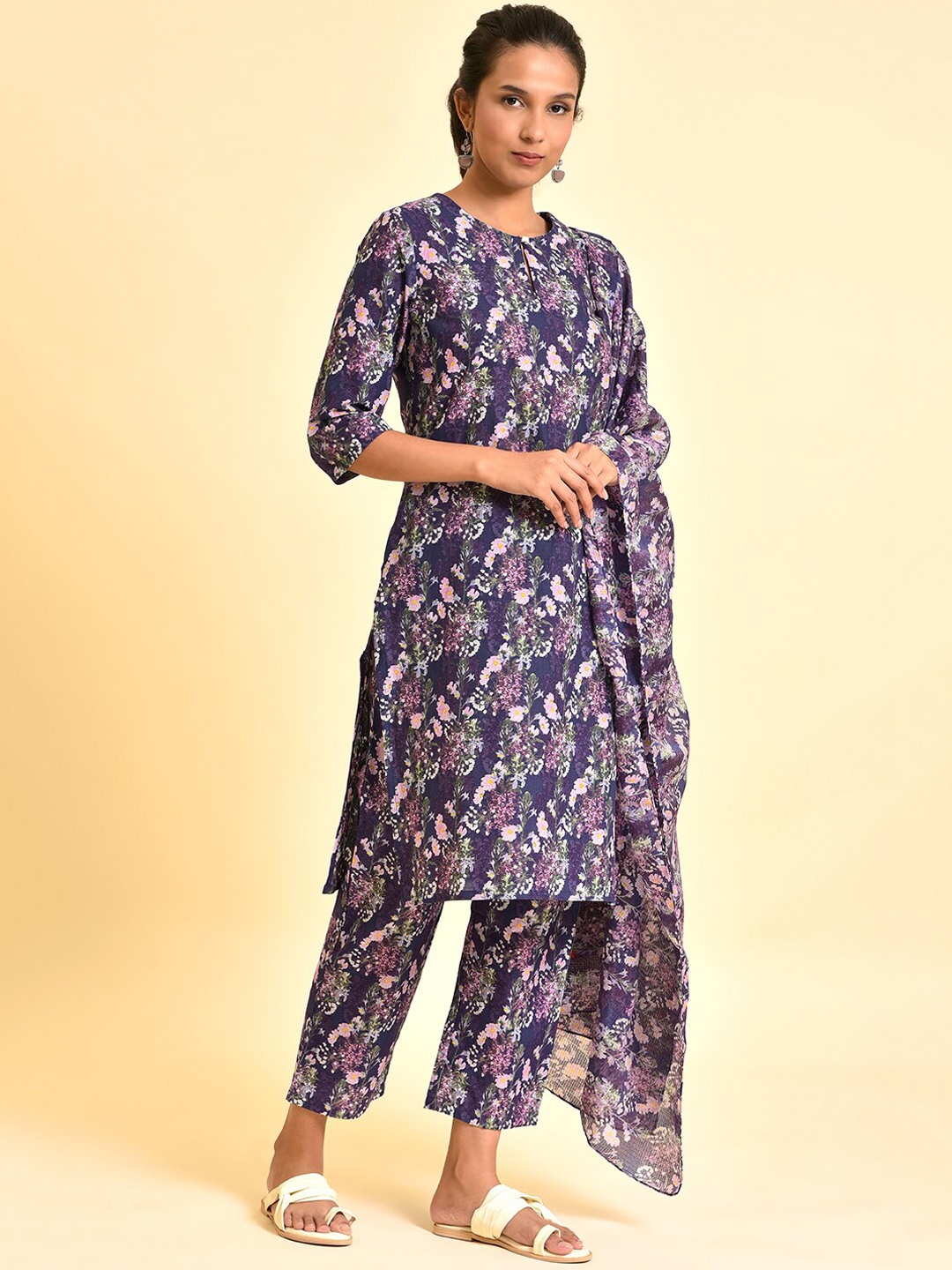 

W Floral Printed Pure Cotton Kurta with Trousers & With Dupatta, Purple