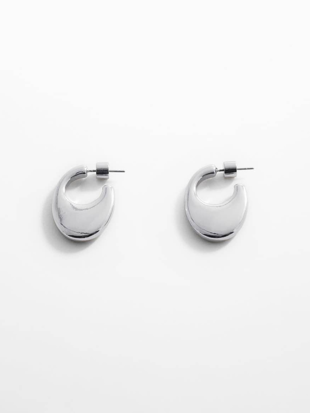 

MANGO Women Oval-Shaped Half Hoop Earrings, Silver