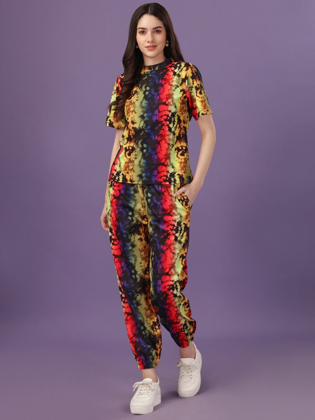 

Paramparik Textile Tie & Dye Dyed T-Shirt & Joggers Co-Ords, Black