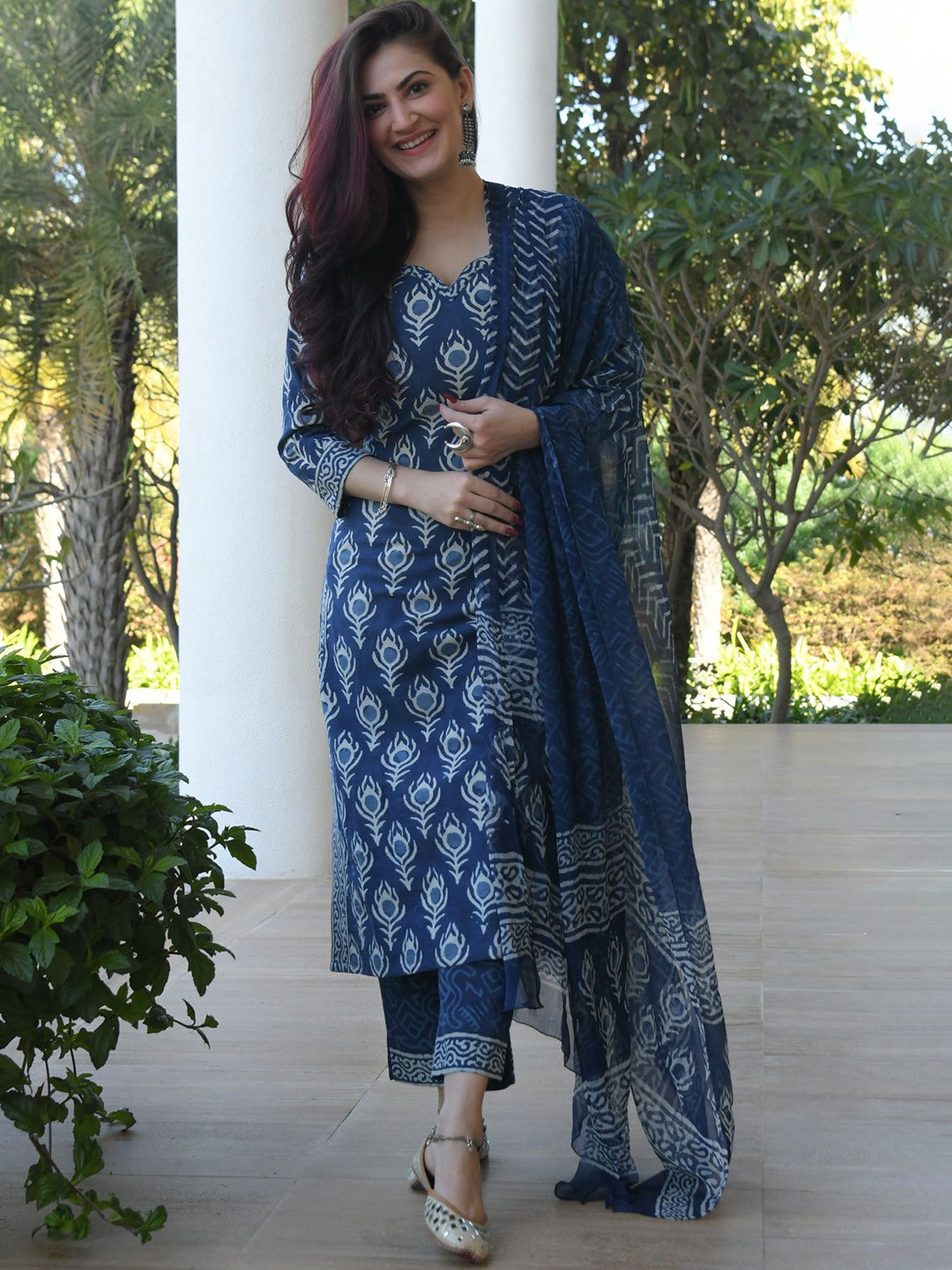 

KALINI Ethnic Motifs Printed Sweetheart Neck Straight Kurta With Trousers & Dupatta, Blue
