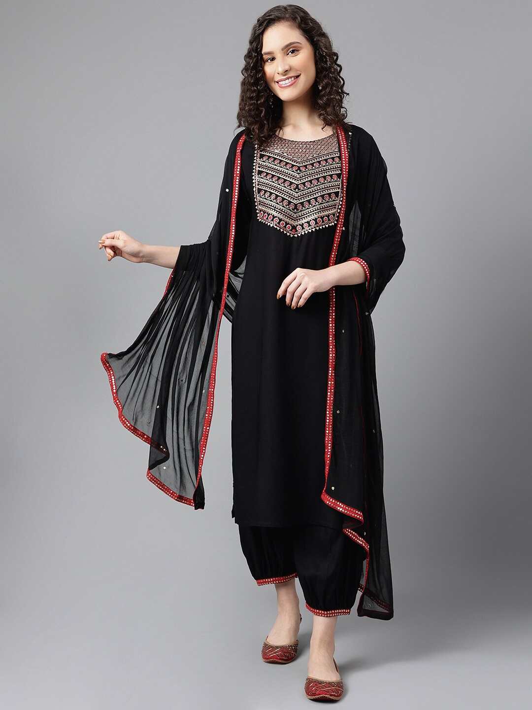 

Khushal K Round Neck Thread Work Straight Kurta & Harem Pants With Dupatta, Black