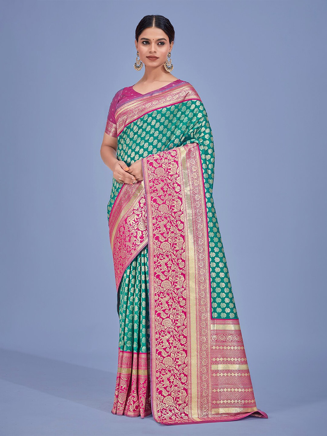 

MONJOLIKA FASHION Ethnic Motif Woven Design Zari Kanjeevaram Saree, Green