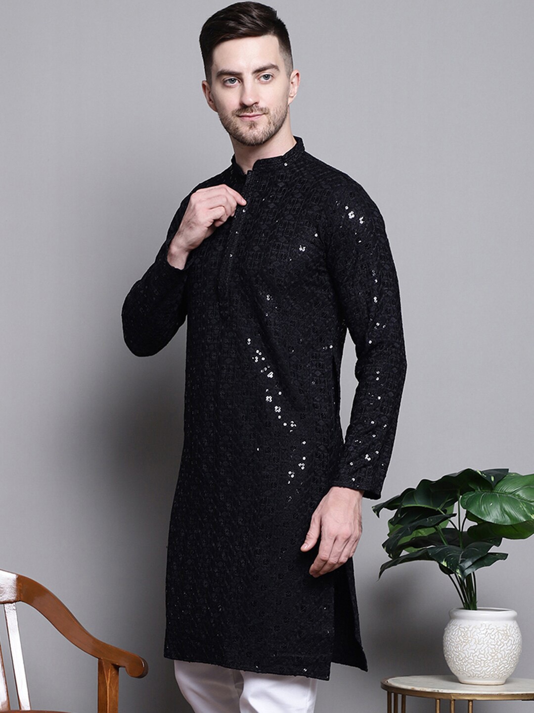 

Jompers Floral Embroidered Thread Work Sequinned Pure Cotton Kurta, Black