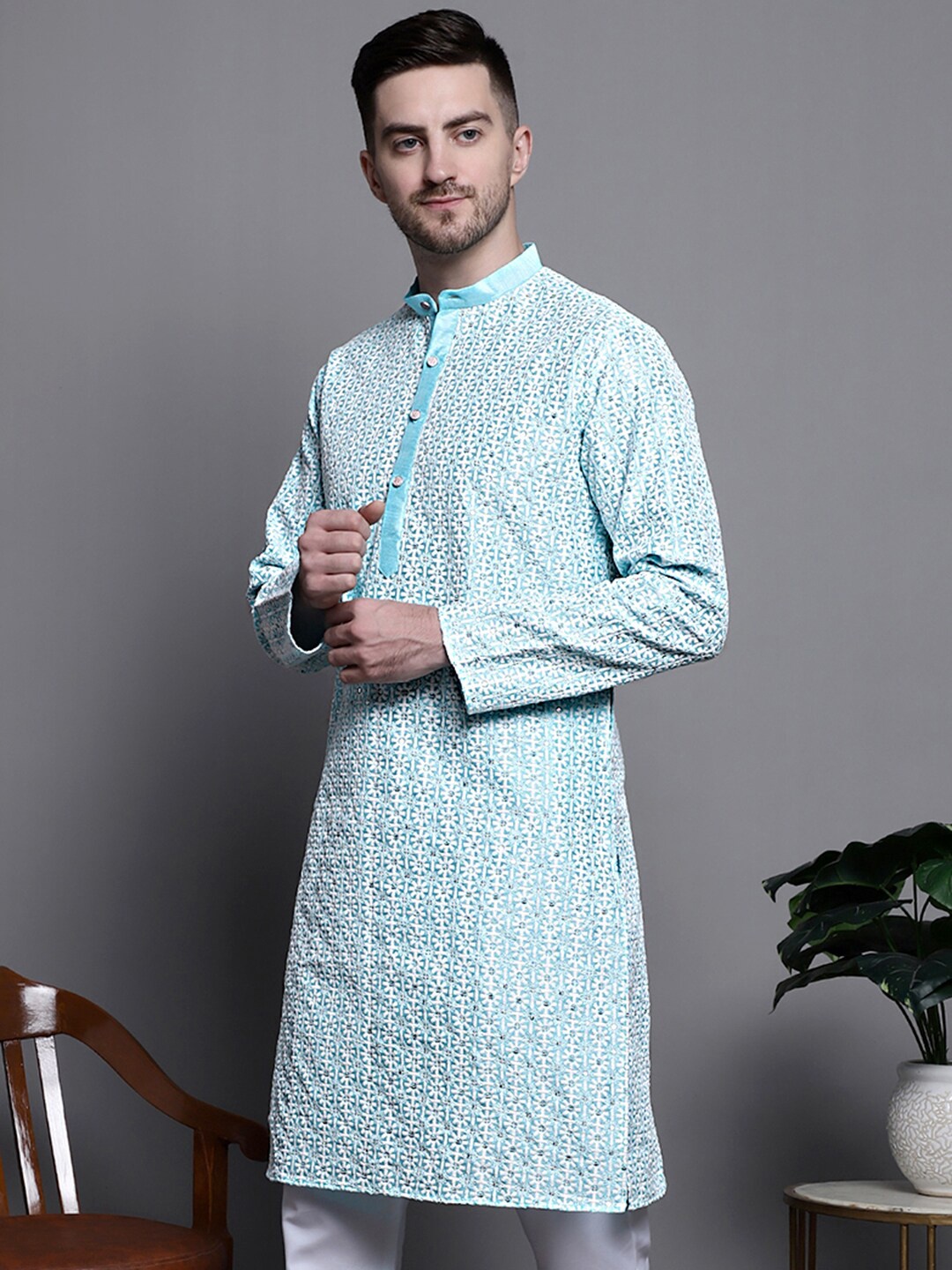 

Jompers Floral Embroidered Thread Work Sequinned Straight Kurta, Turquoise blue