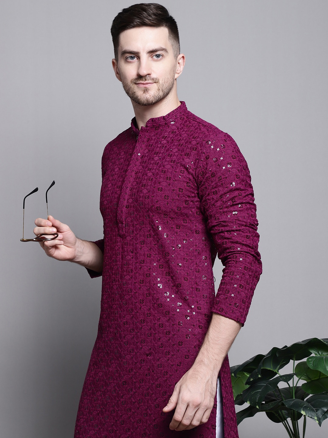 

Jompers Floral Embroidered Thread Work Sequinned Pure Cotton Kurta, Purple