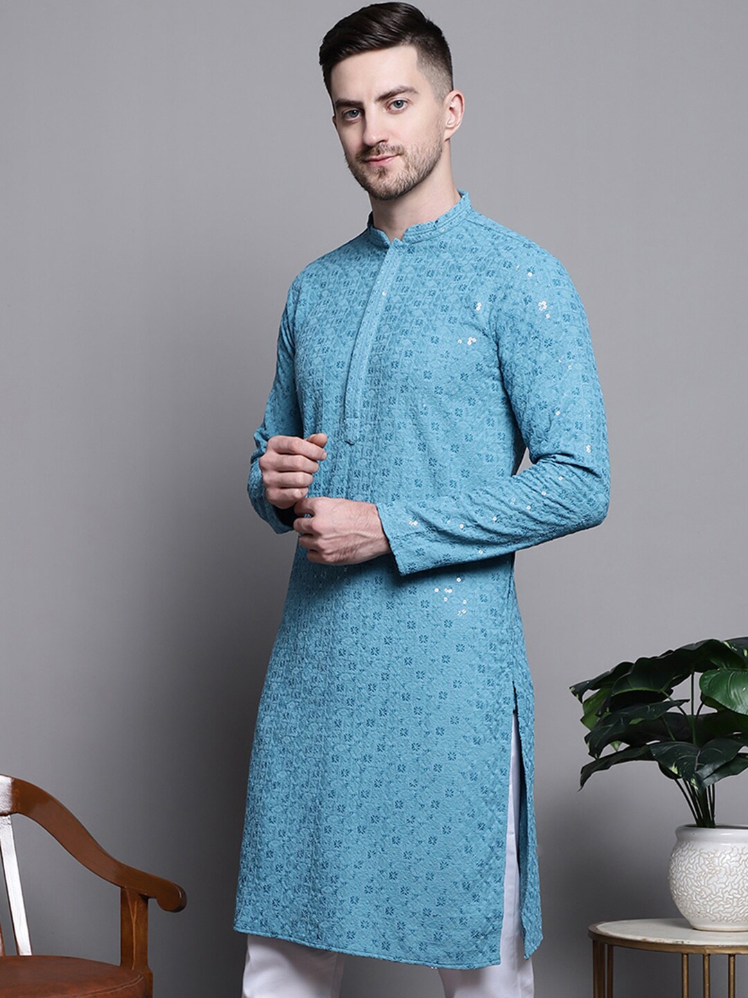 

Jompers Geometric Embroidered Thread Work Sequinned Pure Cotton Kurta, Blue