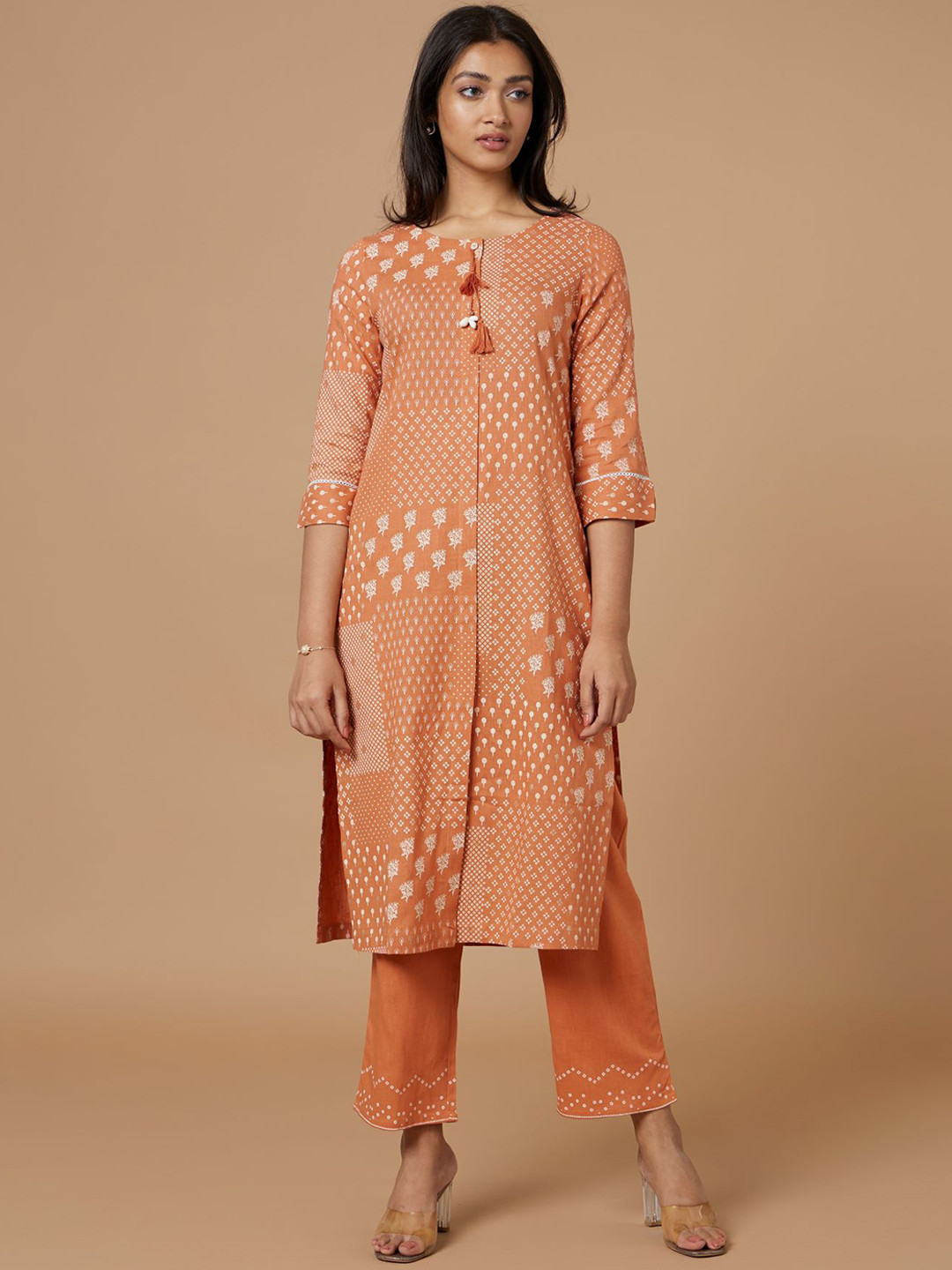 

Bombay Bloom Floral Printed Straight Linen Kurta With Trousers, Orange