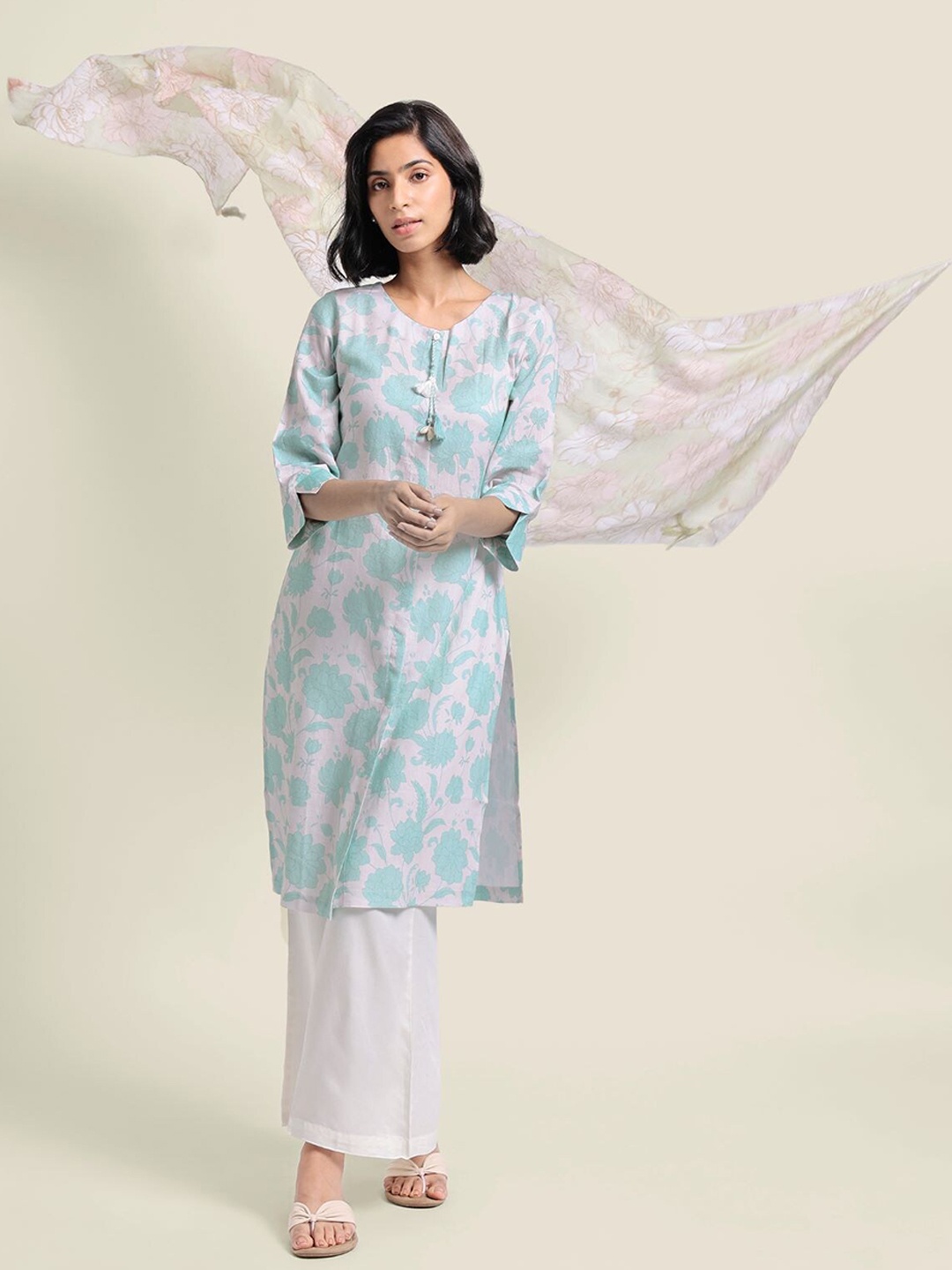 

Bombay Bloom Floral Printed Linen Kurta with Trousers, Green