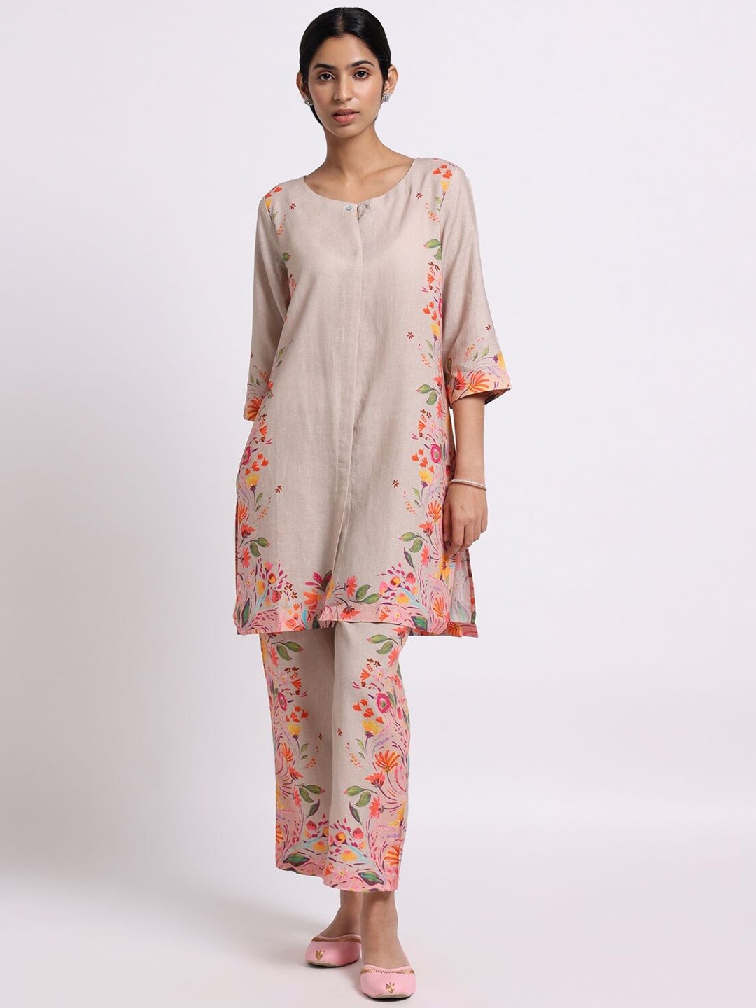 

Bombay Bloom Floral Printed Linen Kurta with Trousers, Coffee brown