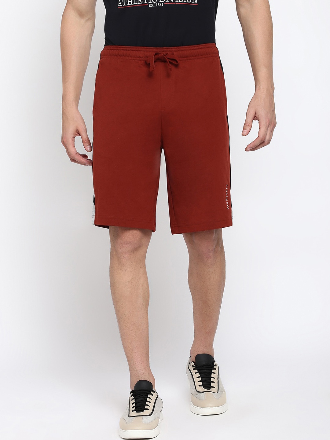 

Van Heusen Mid Rise Cotton Regular Shorts, Maroon