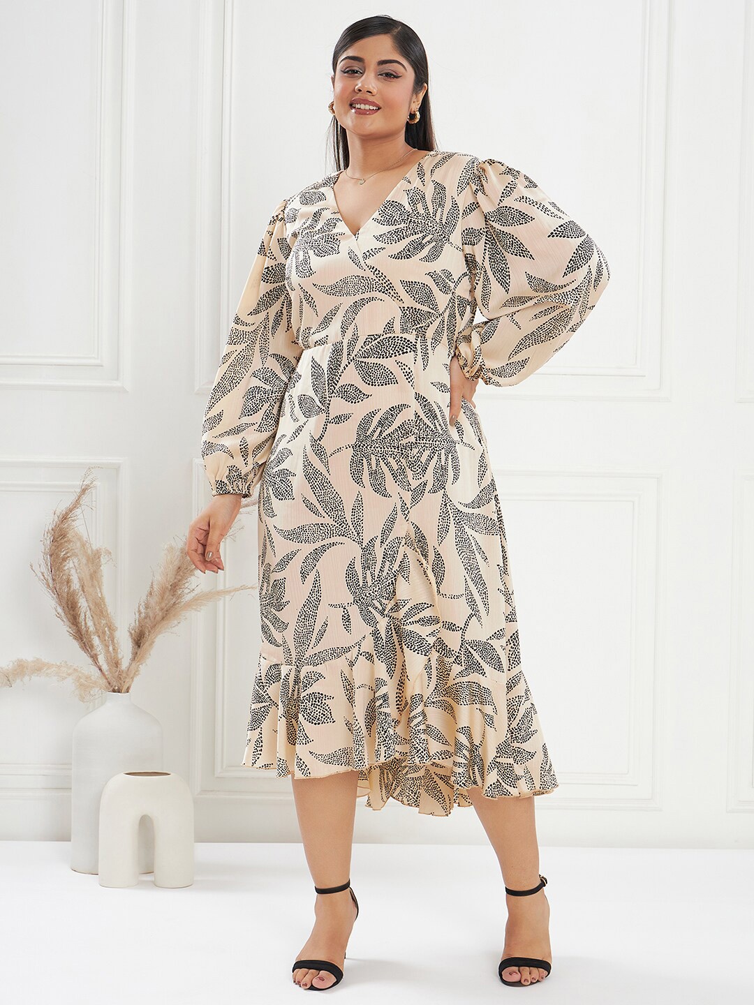 

CURVE BY KASSUALLY Beige & Black Tropical Printed V-Neck Wrap Midi Dress