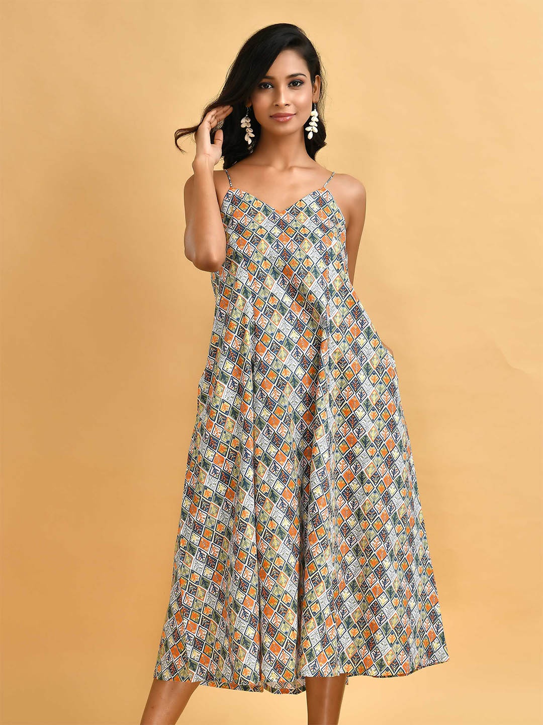 

Disli Abstract Printed Shoulder Straps Cotton A-Line Midi Dress, White