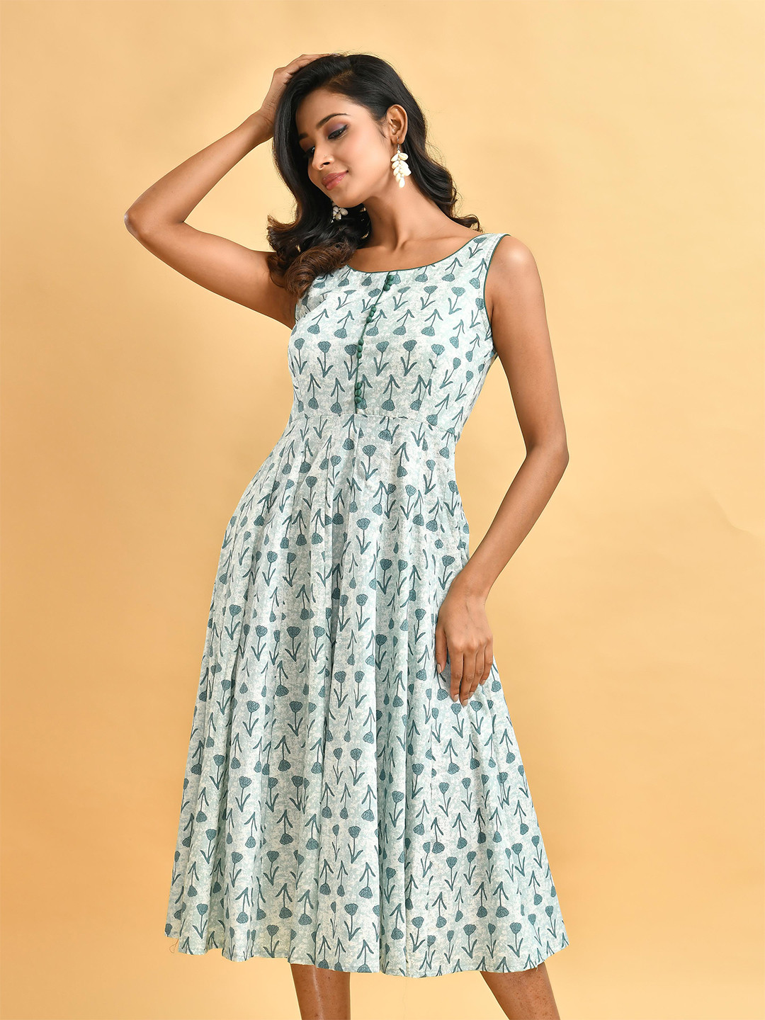 

Disli Floral Printed Sleeveless Cotton A-Line Midi Dress, Green
