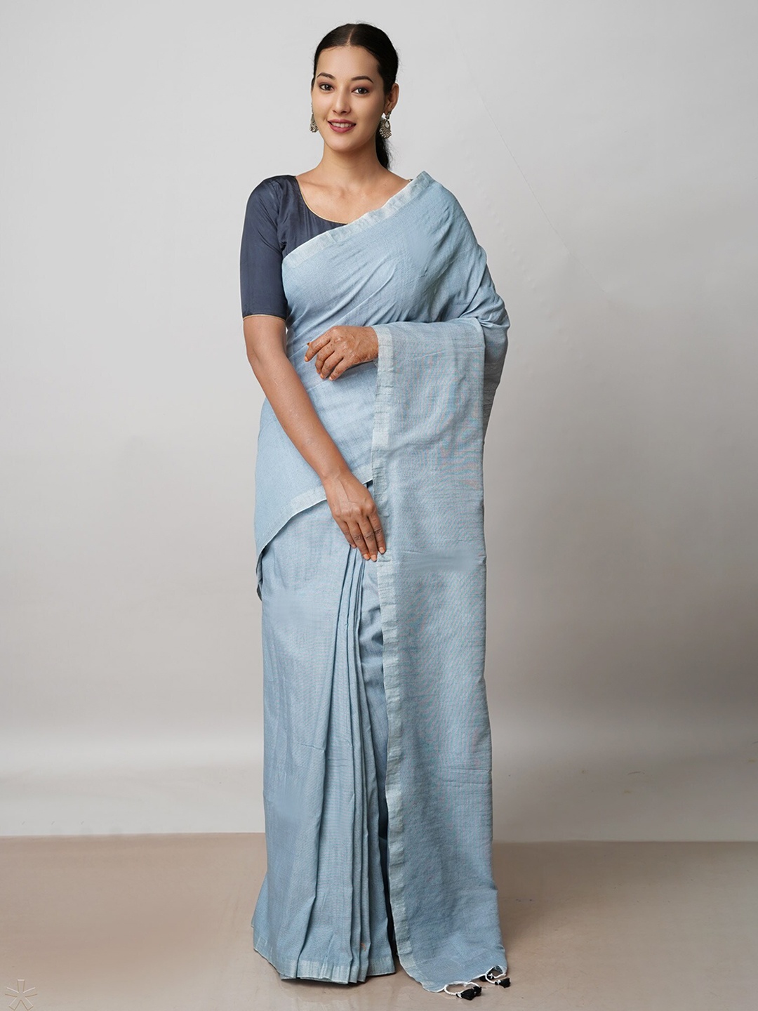 

Unnati Silks Pure Linen Jamdani Saree, Grey