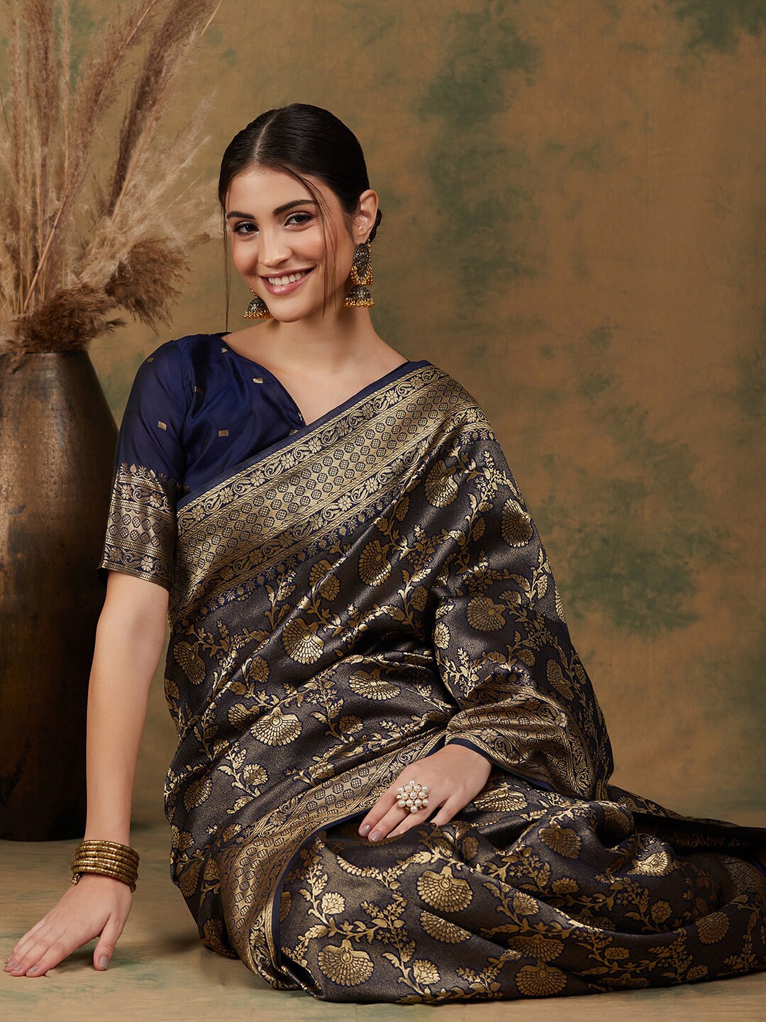 

Sangria Ethnic Motif Woven-Design Banarasi Silk Saree, Navy blue