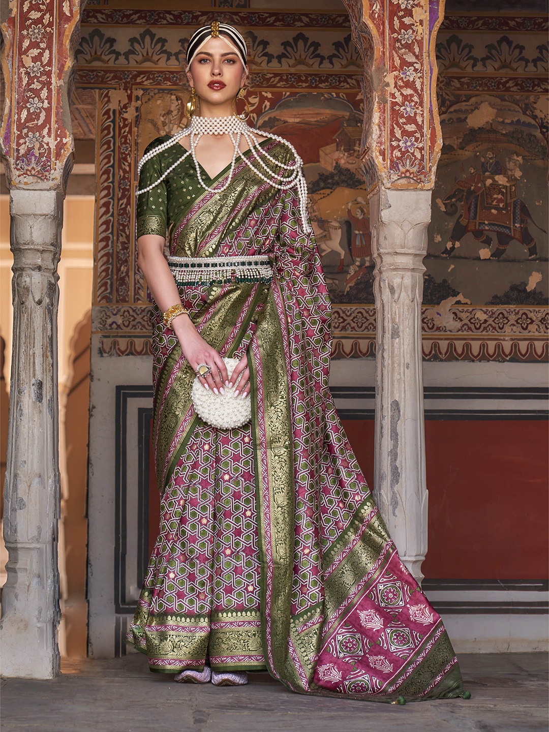 

Mitera Magenta & Green Geometric Printed Zari Silk Blend Patola Saree