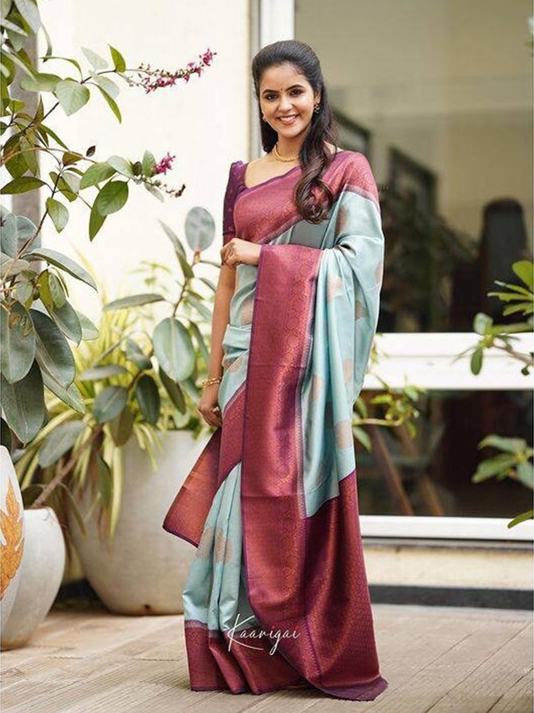 

MAGMINA Ethnic Motifs Woven Design Zari Pure Silk Banarasi Saree, Blue