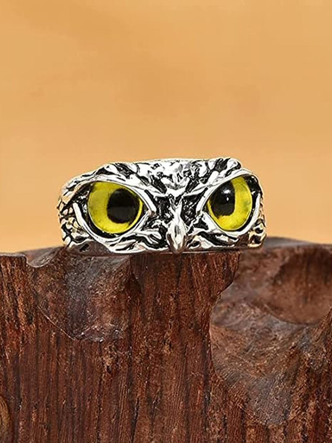 

KRYSTALZ Men Silver-Plated Stone-Studded Owl Eye Shaped Finger Ring