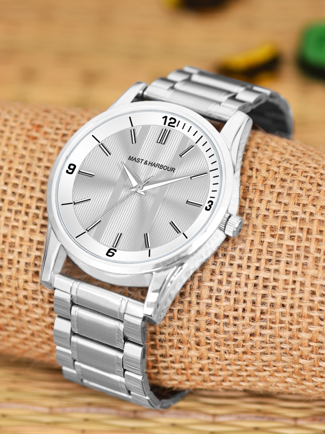 

Mast & Harbour Men Silver-Toned Printed Dial & Straps Analogue Watch HOBMH-204-SL