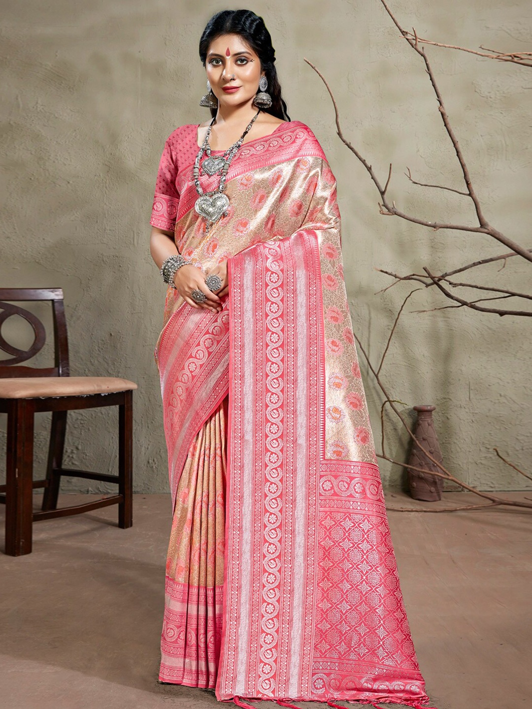 

Mitera Pink & Gold-Toned Woven Design Zari Silk Blend Saree