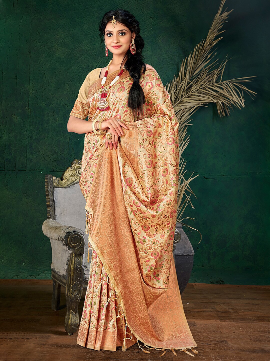 

Mitera Woven Design Zari Saree, Cream