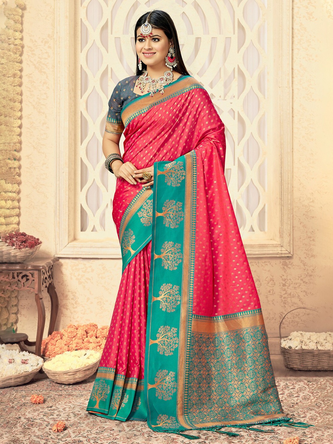 

Mitera Pink & Green Ethnic Motifs Woven Design Zari Silk Blend Saree