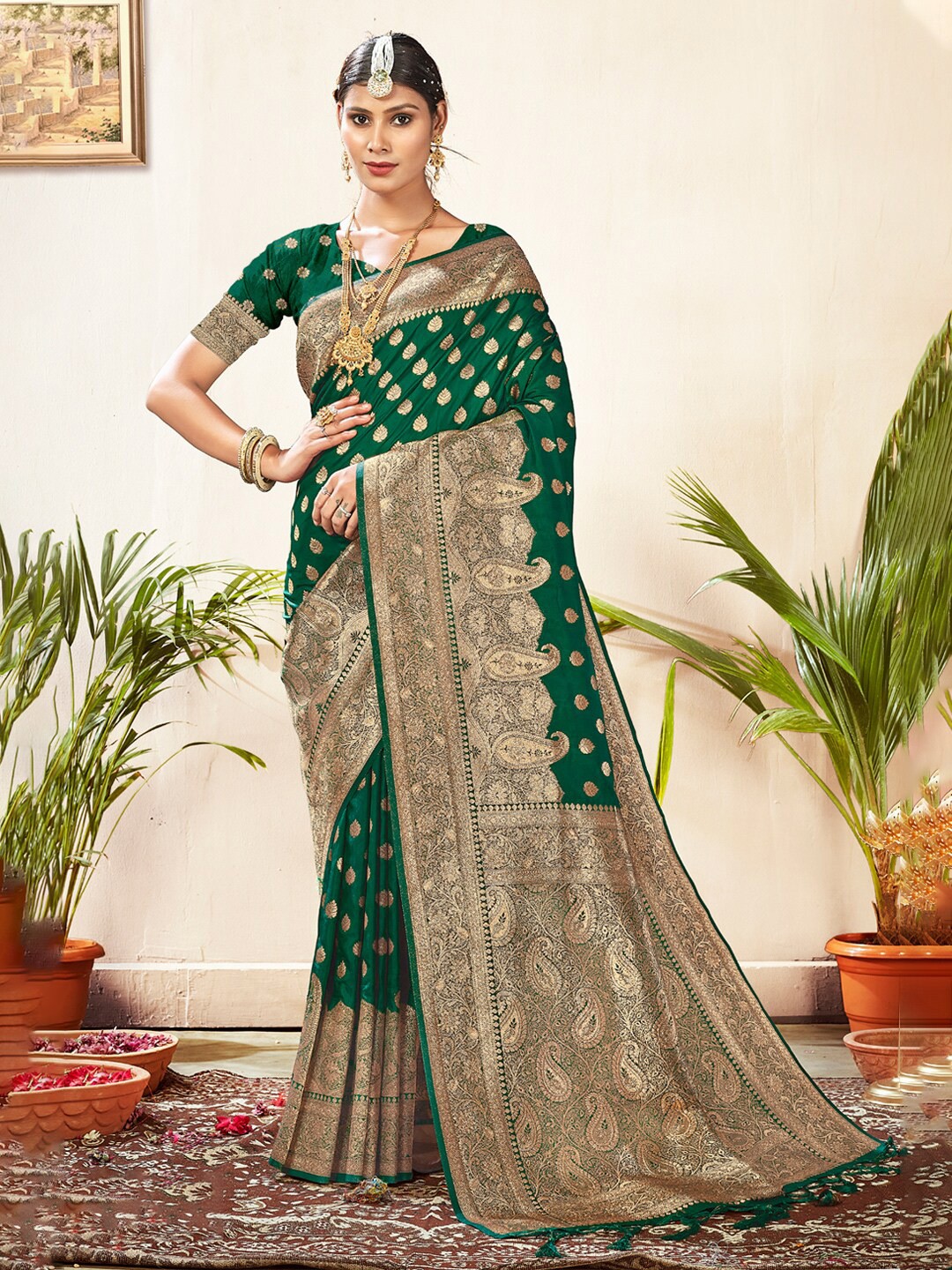 

Mitera Woven Design Zari Saree, Green