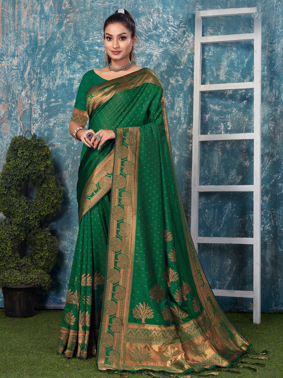 

Mitera Woven Design Zari Banarasi Saree, Green