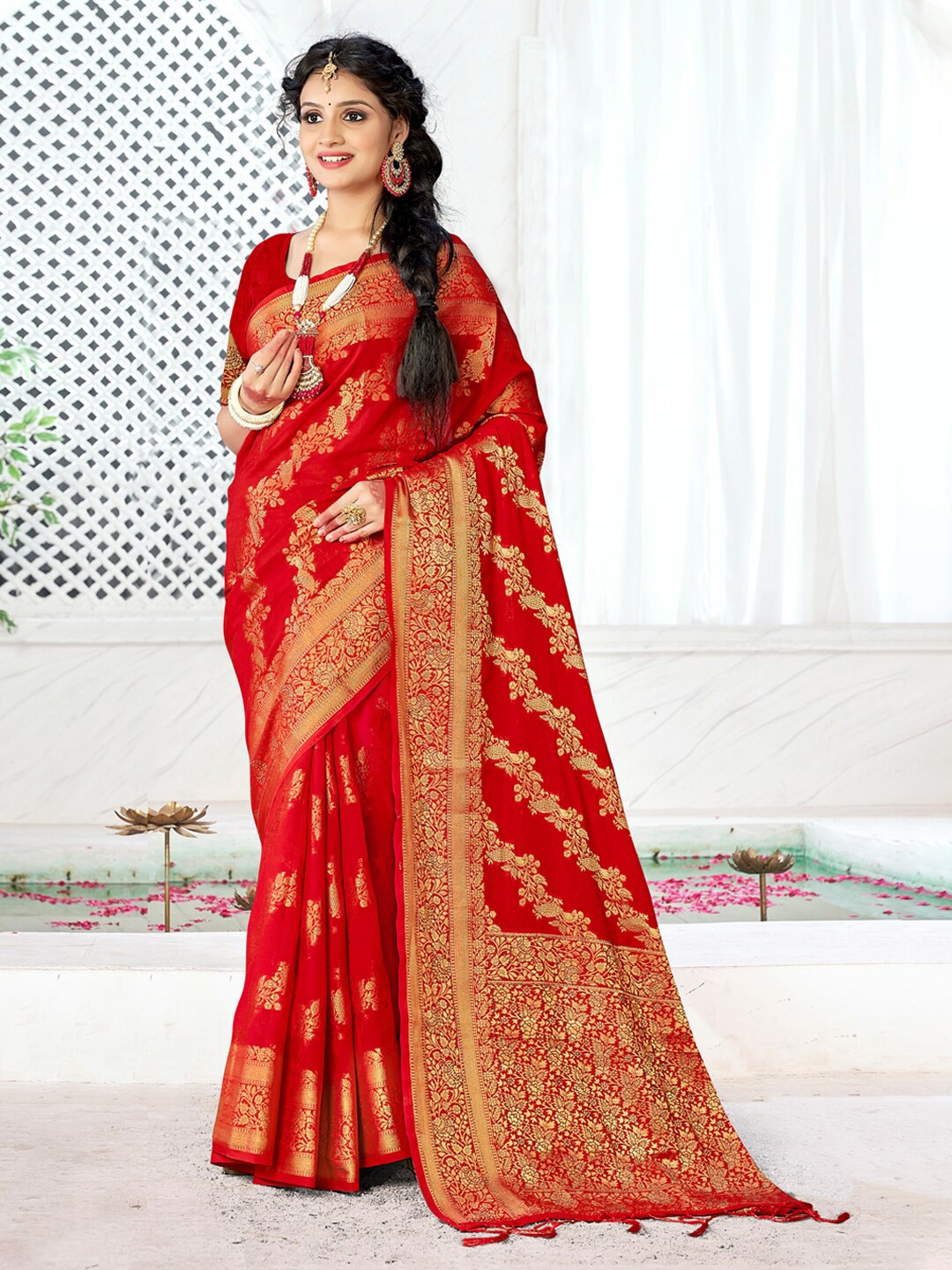 

Mitera Woven Design Zari Saree, Red