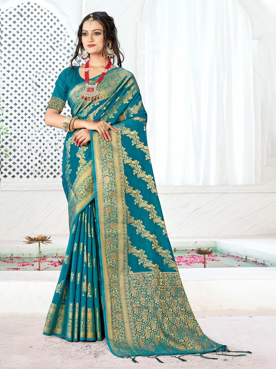 

Mitera Woven Design Zari Saree, Sea green