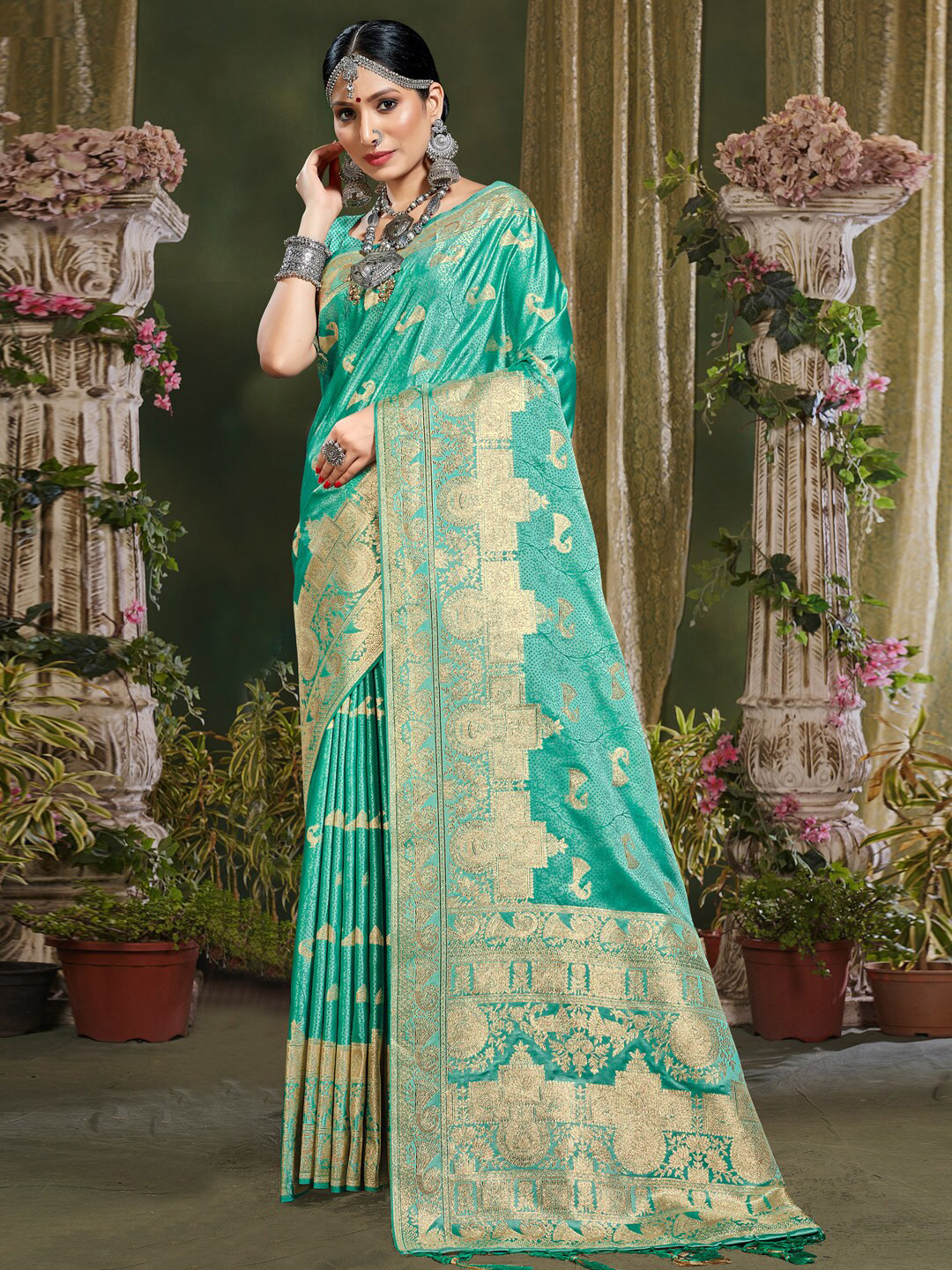 

Mitera Woven Design Zari Banarasi Saree, Sea green
