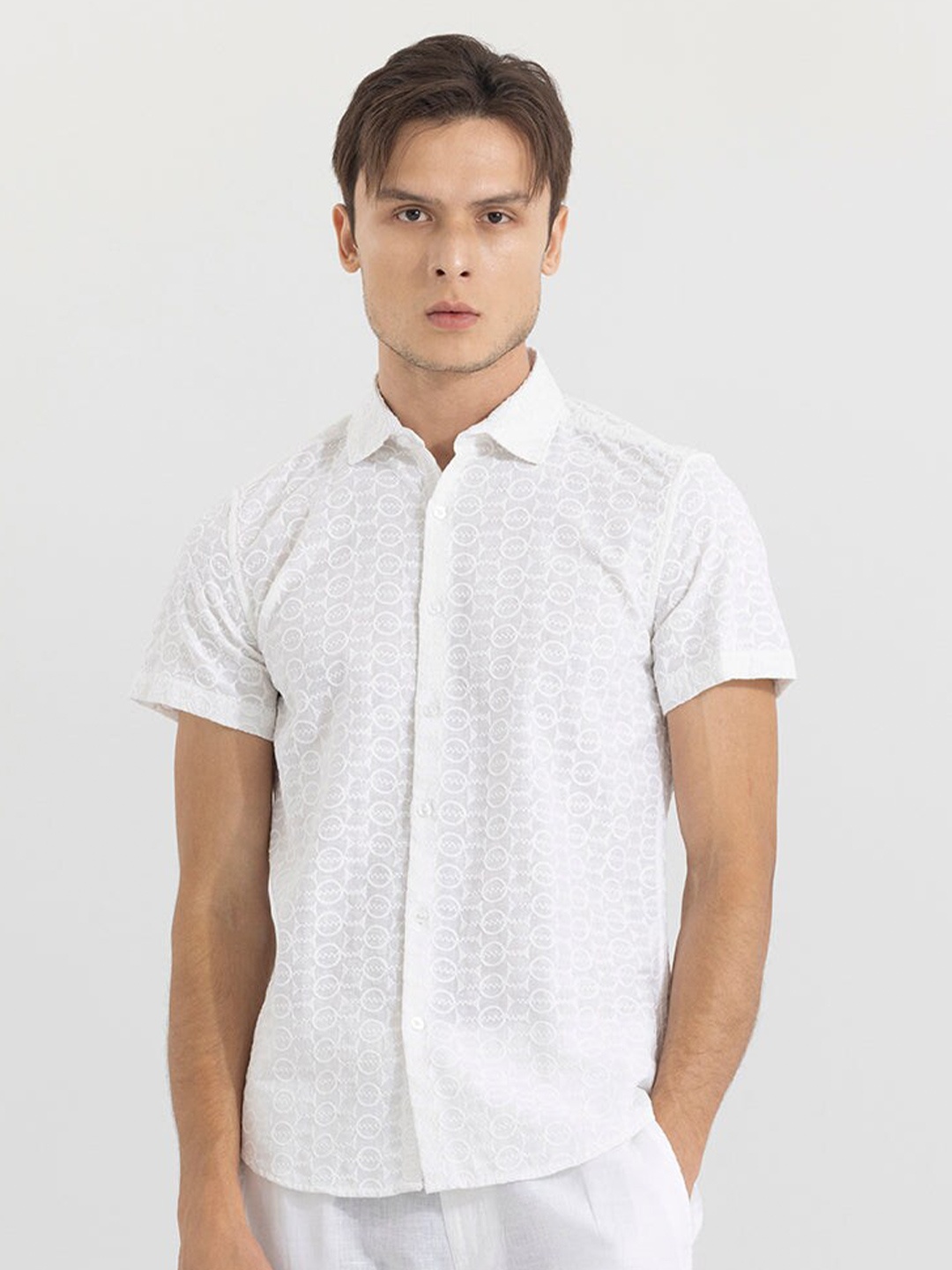 

Snitch White Self Design Classic Slim Fit Cotton Casual Shirt