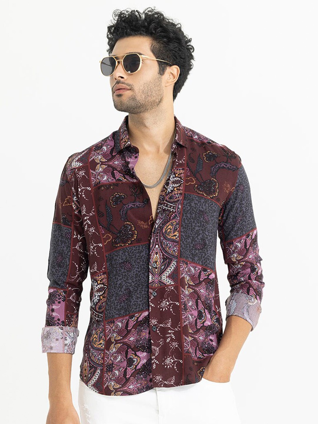 

Snitch Maroon Abstract Printed Classic Slim Fit Casual Shirt