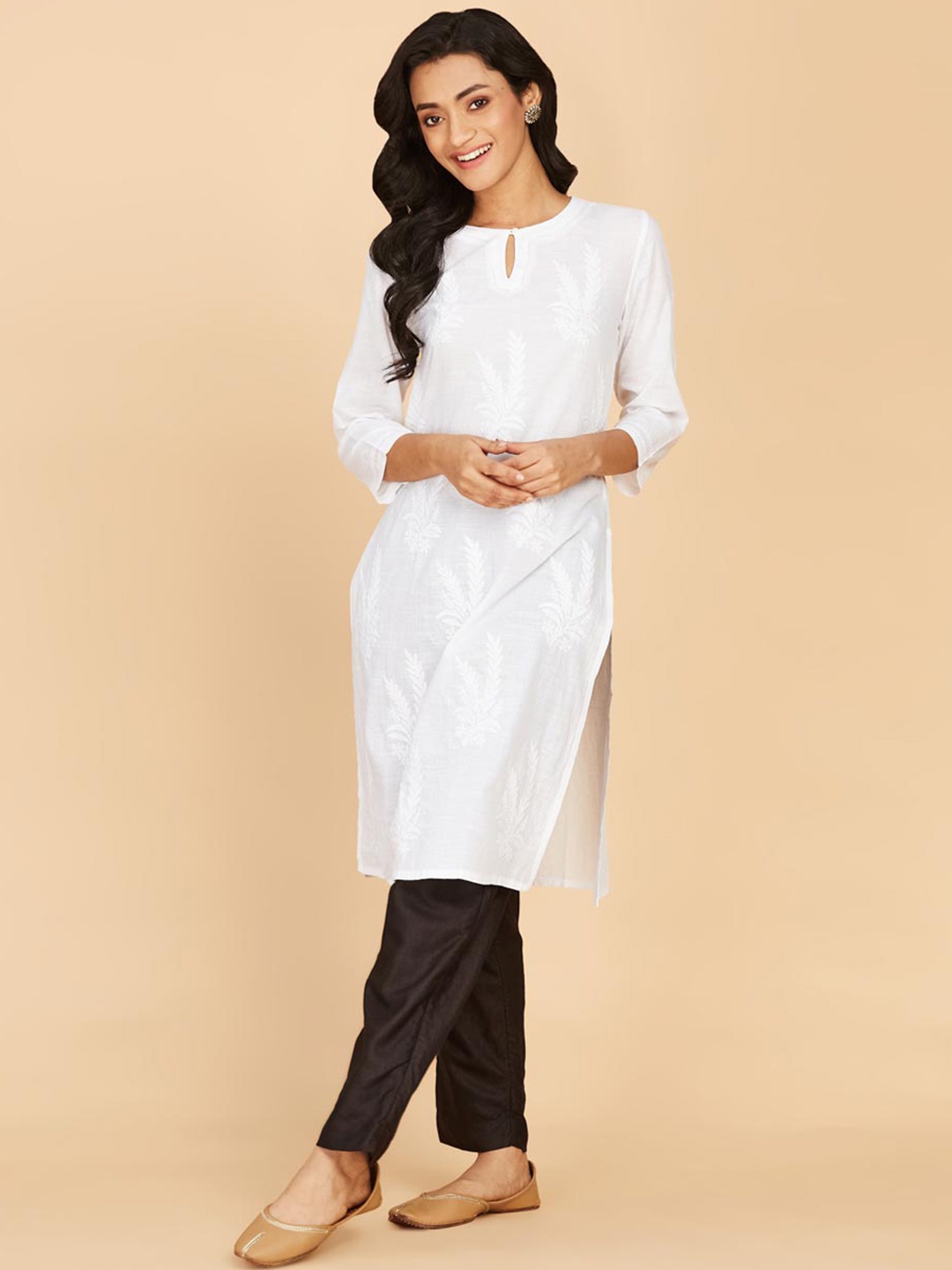 

Fabindia Floral Printed Keyhole Neck Cotton Kurta, White