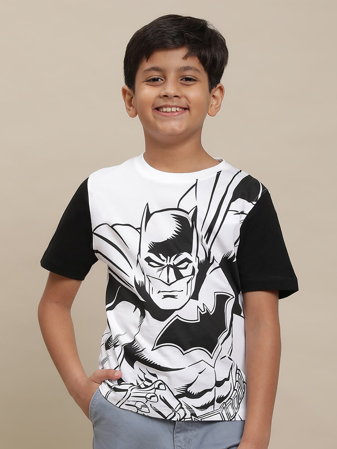 

Kids Ville Boys Batman Printed Pure Cotton Tshirt, White