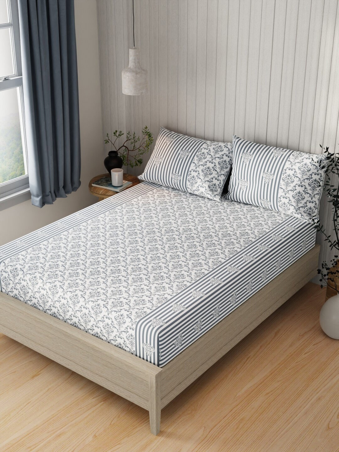 

BIANCA KOPA Grey & White Ethnic Motifs Cotton 120 TC Queen Bedsheet with 2 Pillow Covers