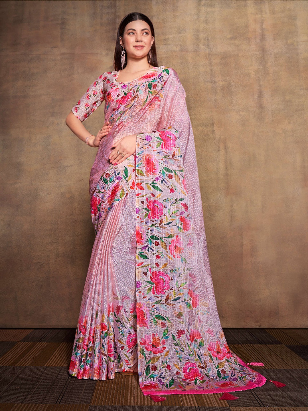 

Mitera Floral printed Pure Silk Saree, Pink