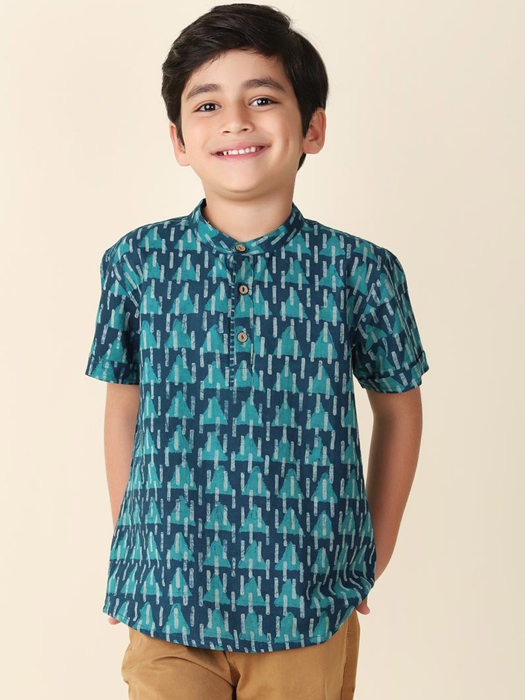 

Fabindia Boys Geometric Printed Mandarin Collar Cotton Short Kurta, Teal