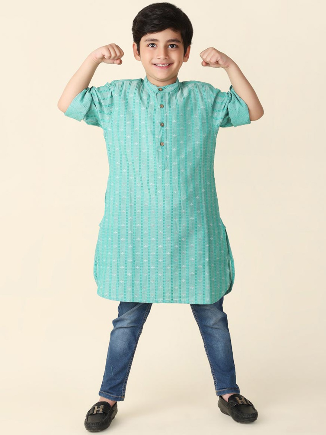 

Fabindia Boys Geometric Embroidered Cotton Kurta, Green