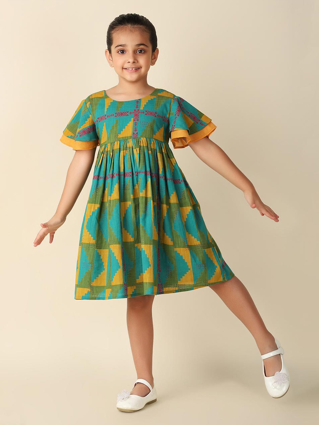 

Fabindia Girls Geometric Printed Flared Sleeves Gathered Cotton Empire Dress, Green