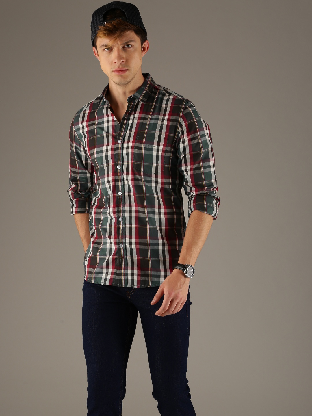 

Flying Machine Men Green & Red Slim Fit Checked Casual Shirt