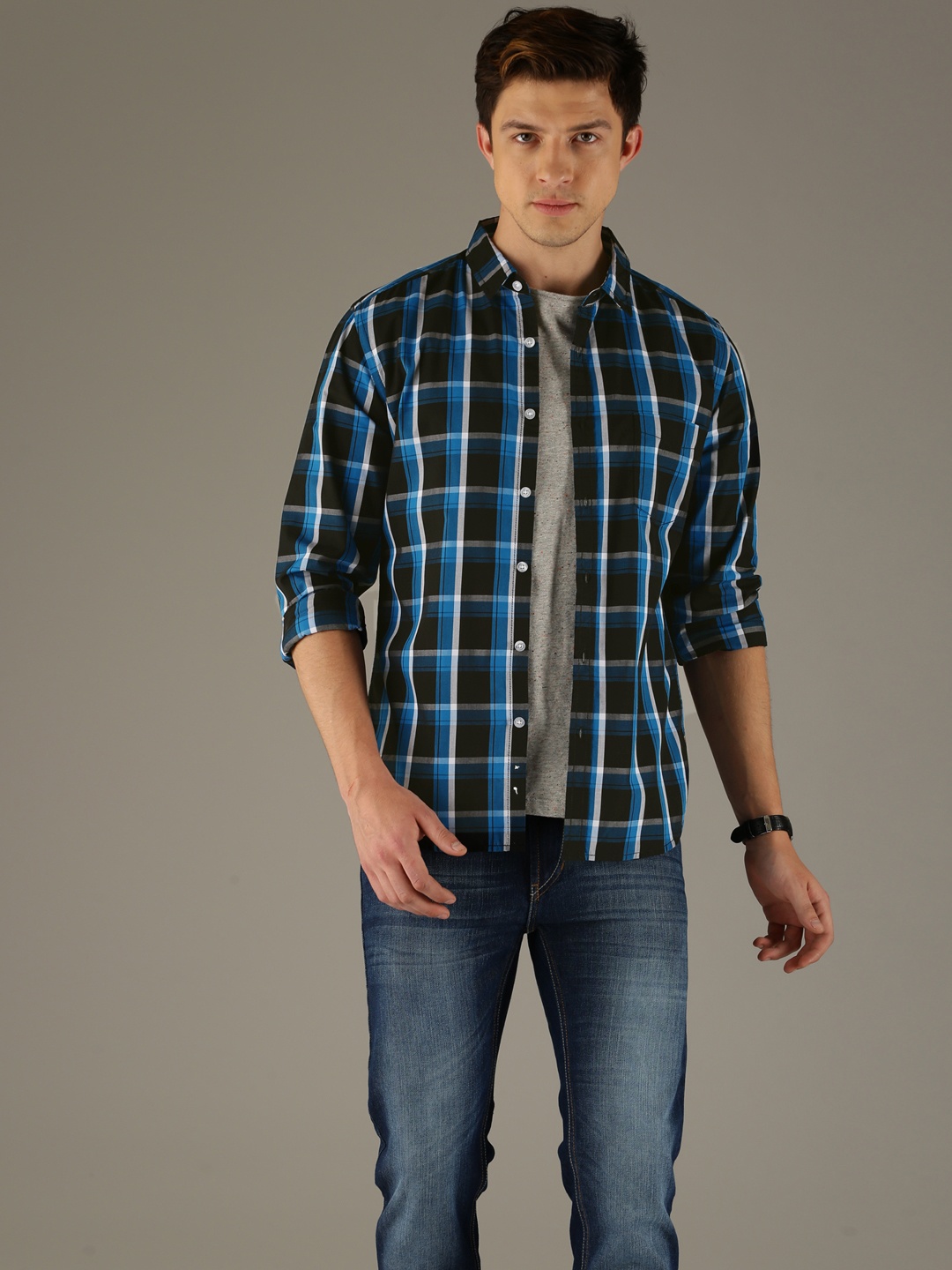 

Flying Machine Men Blue & Black Slim Fit Checked Casual Shirt