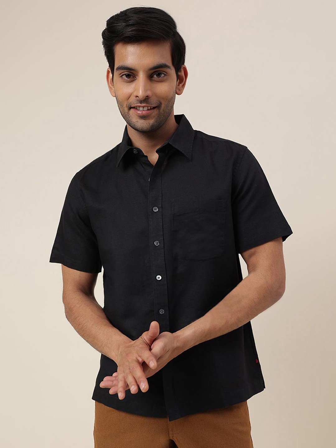 

Fabindia Spread Collar Short Sleeves Casual Shirt, Black