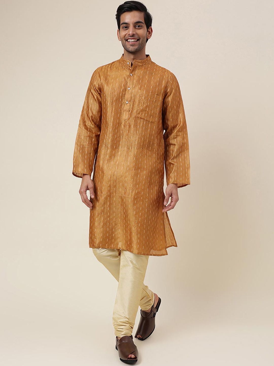 

Fabindia Men Woven Design Mandarin Collar Dobby Straight Kurta, Brown