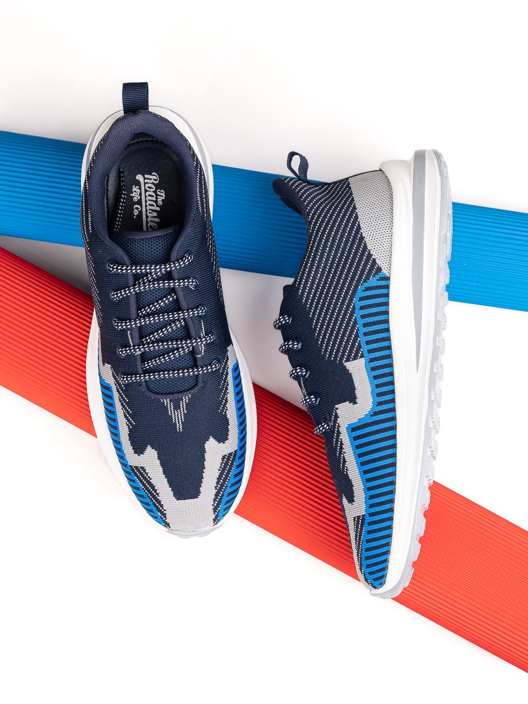 

The Roadster Lifestyle Co. Men Navy Blue & Grey Textured Lightweight Comfort Sneakers